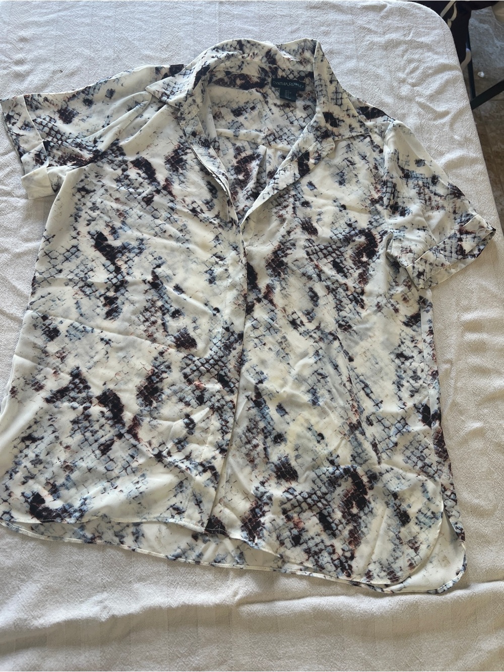 Cynthia Rowley Ivory Snake-Print Short-Sleeve Button Shirt